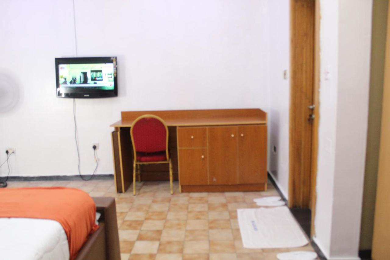 לגוס Blue Moon Hotels Victoria Island מראה חיצוני תמונה
