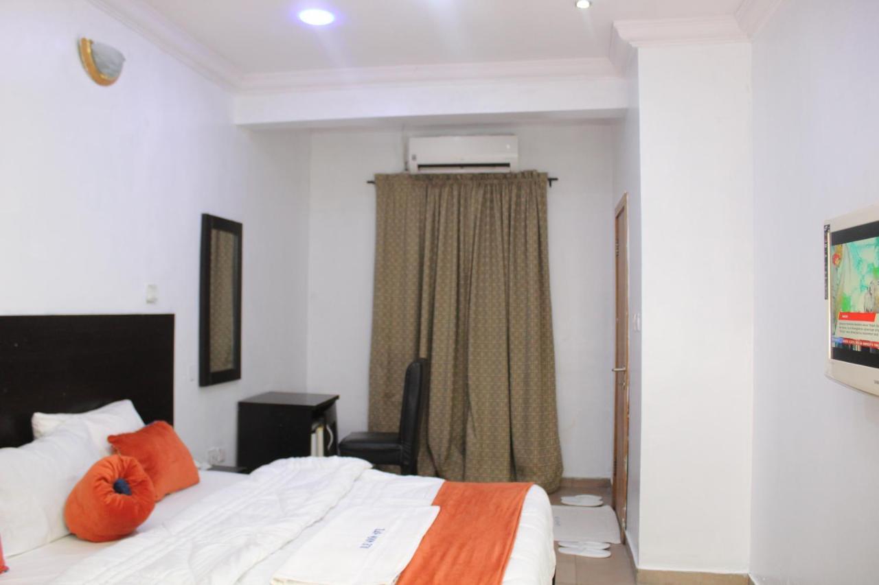 לגוס Blue Moon Hotels Victoria Island מראה חיצוני תמונה
