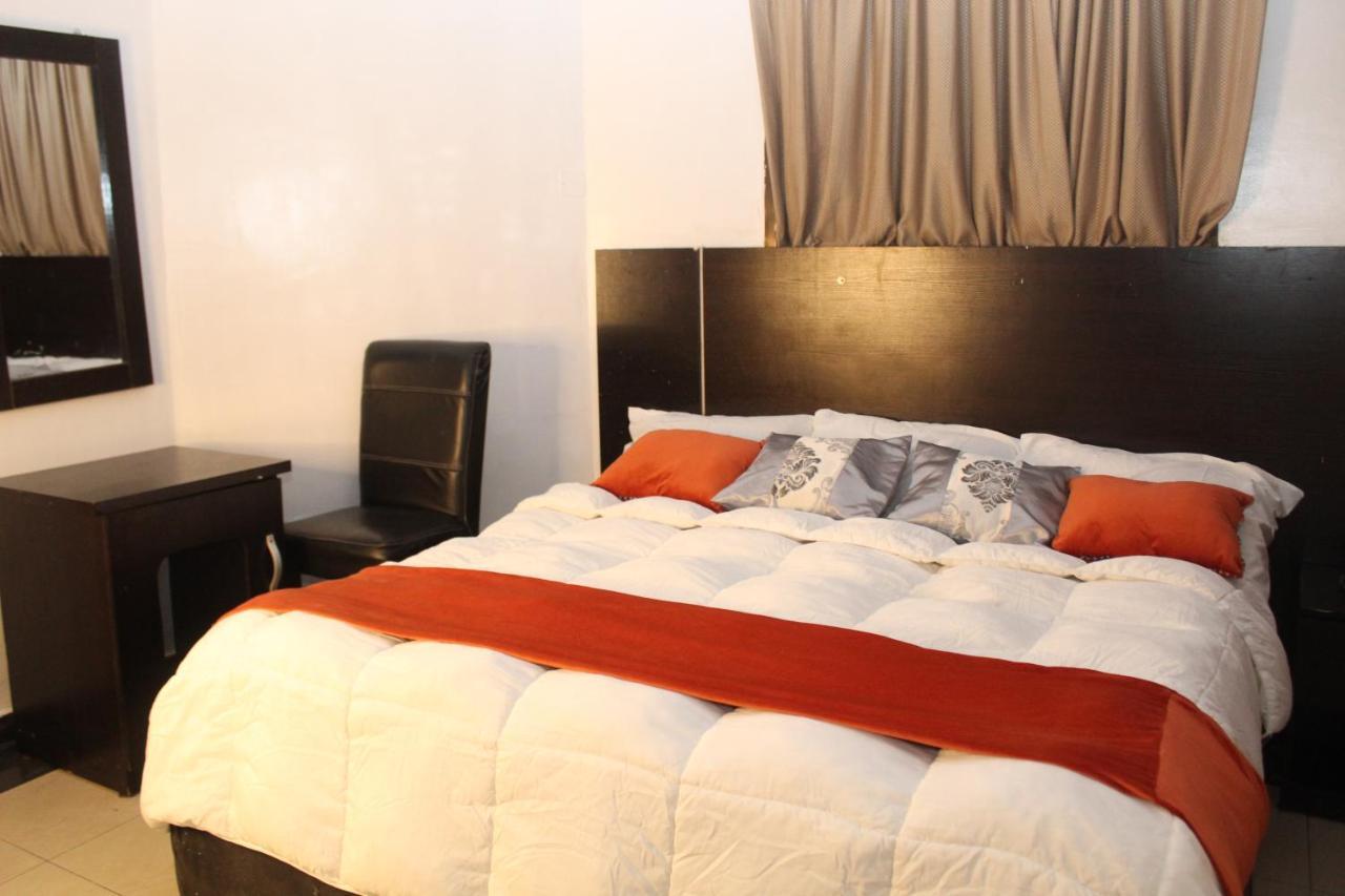 לגוס Blue Moon Hotels Victoria Island מראה חיצוני תמונה