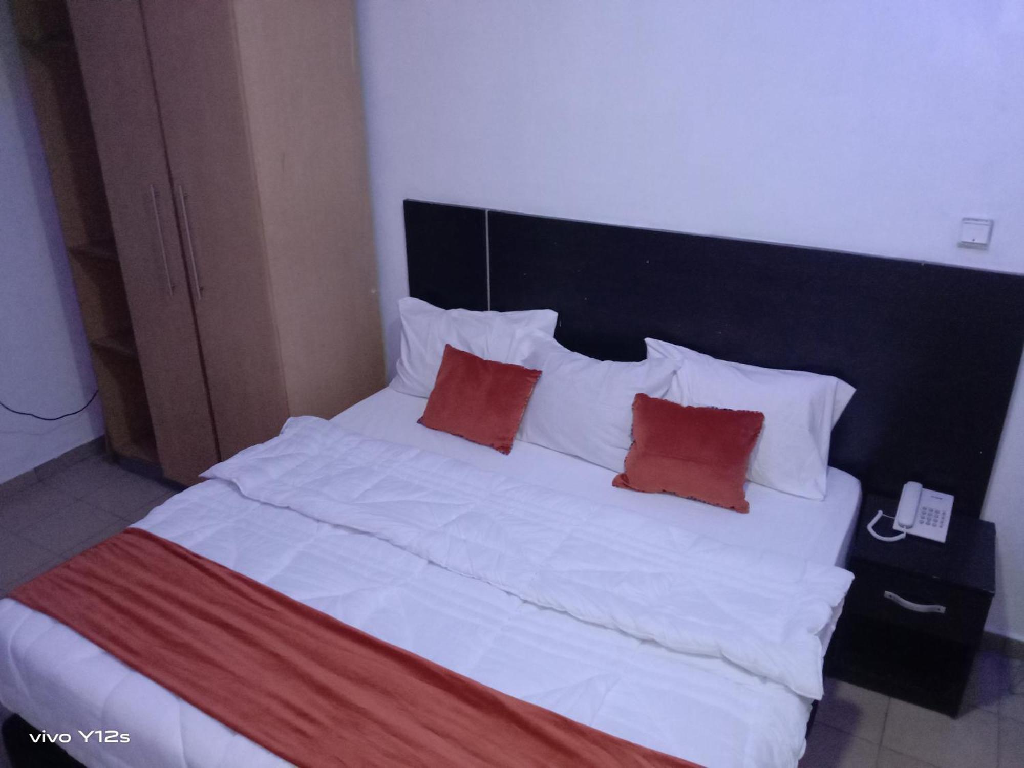 לגוס Blue Moon Hotels Victoria Island מראה חיצוני תמונה
