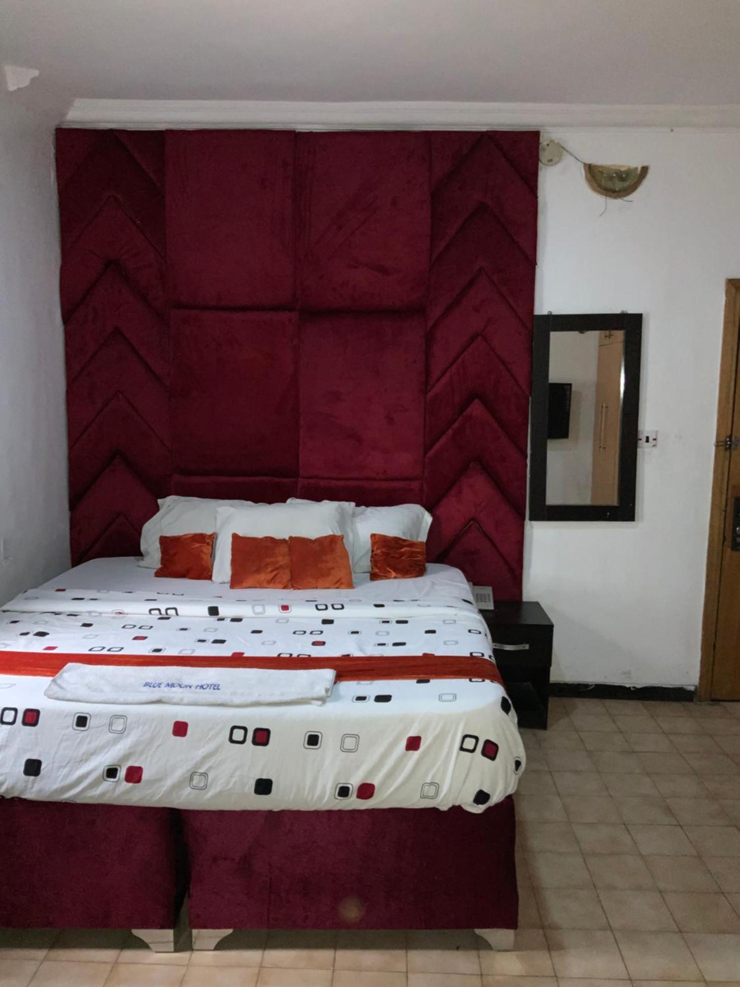 לגוס Blue Moon Hotels Victoria Island מראה חיצוני תמונה